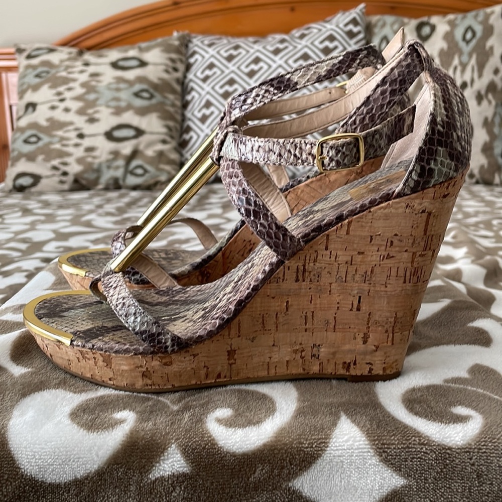 Dolce Vita Womens Snake Print Wedge Sandals